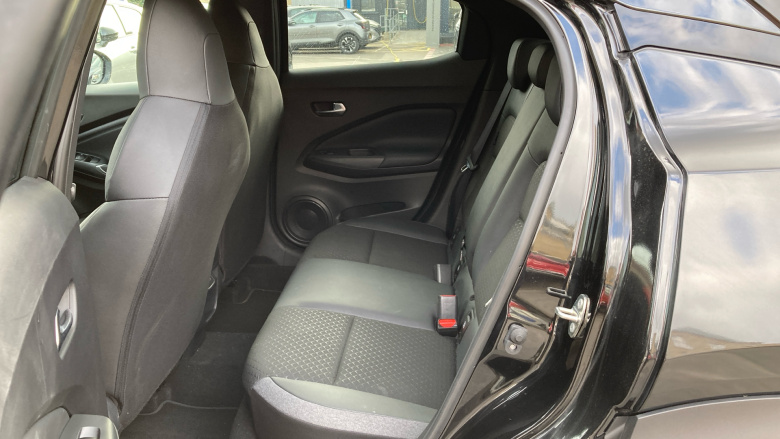 Nissan Juke 1.6 Hybrid N-Connecta 5dr Auto Hybrid Hatchback